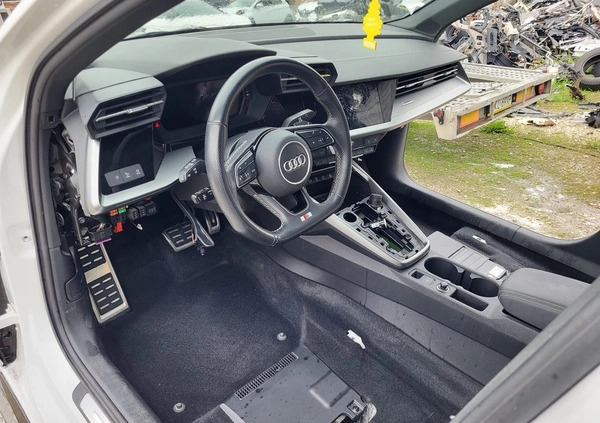 Audi A3 cena 55900 przebieg: 40000, rok produkcji 2022 z Puszczykowo małe 254